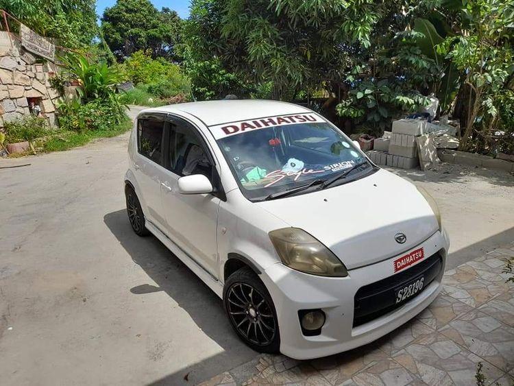 DAIHATSU SIRION